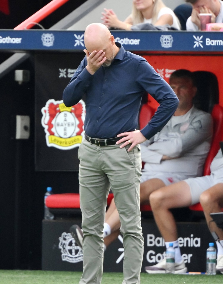 德媒鸣不平：夏窗做了30笔交易，药厂交给滕哈赫独一无二的烂摊子